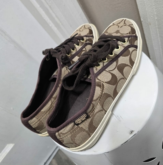 Coach Kalyn Signature C Khaki Brown Sneakers Low Tops Lace Up Womens 7.5 B🌴 - Picture 1 of 6
